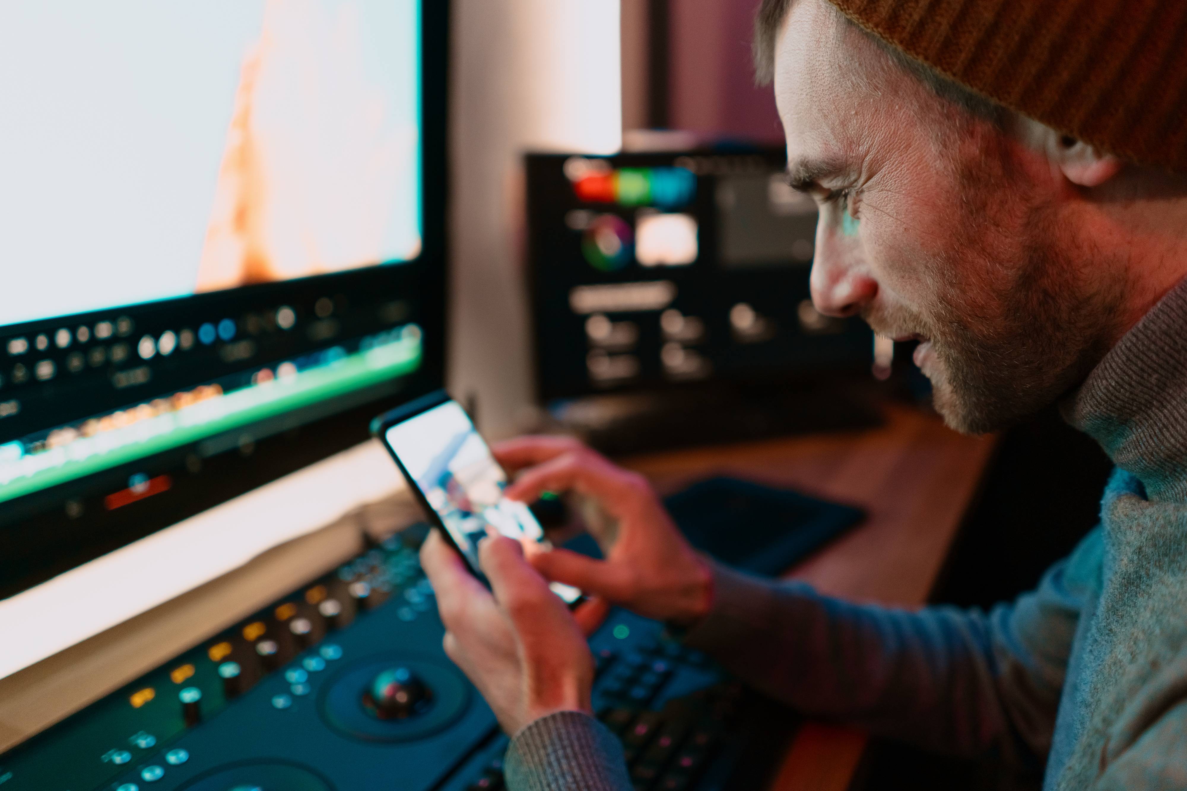 Content creator planning optimal YouTube upload time